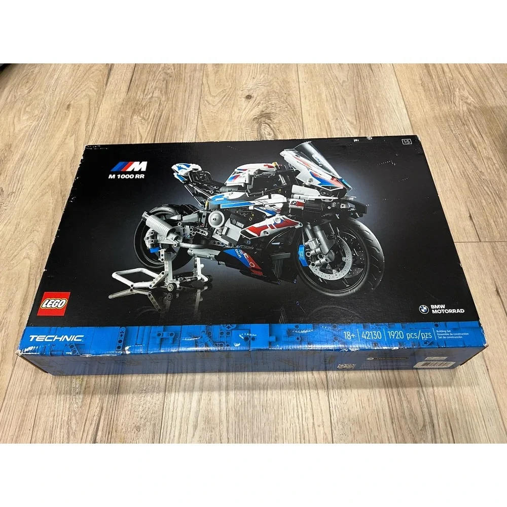 Lego Technic Set 42130 BMW M 1000 RR Brand New